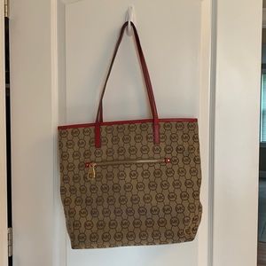 Michael Kors Over the Shoulder Bag.